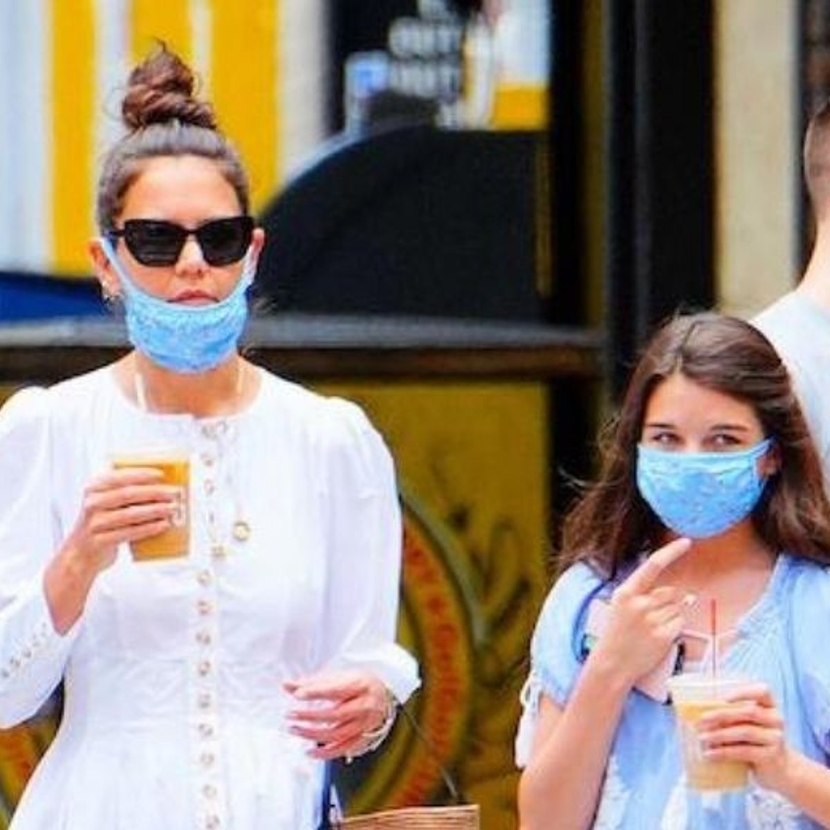 【写真】ますますママ似のスリ・クルーズ。