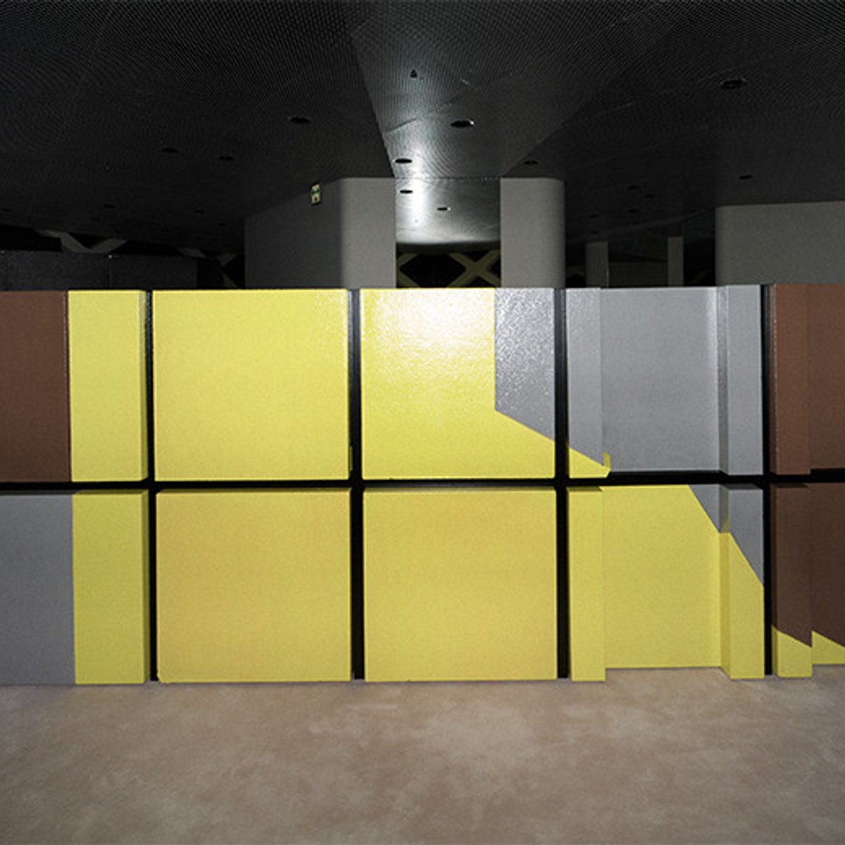 プラダ財団発信の展覧会が遂に日本上陸！ 身近なモノから生まれるビジュアルクリエイティブとは？