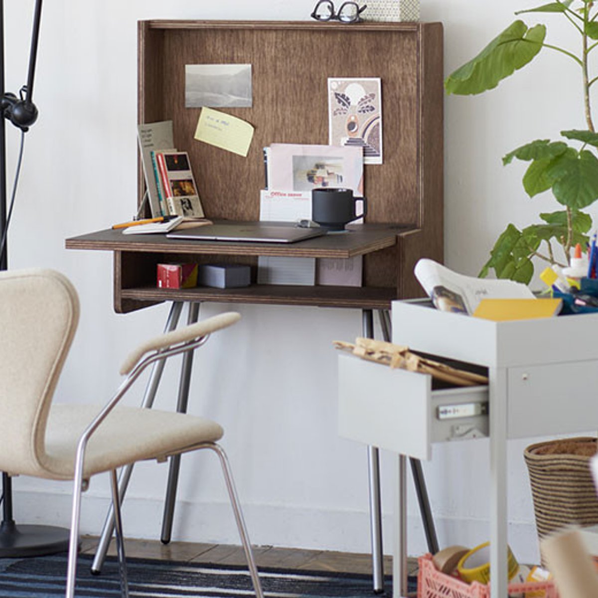 【家で働く、心地よく】デザインのよいワークデスク８選。