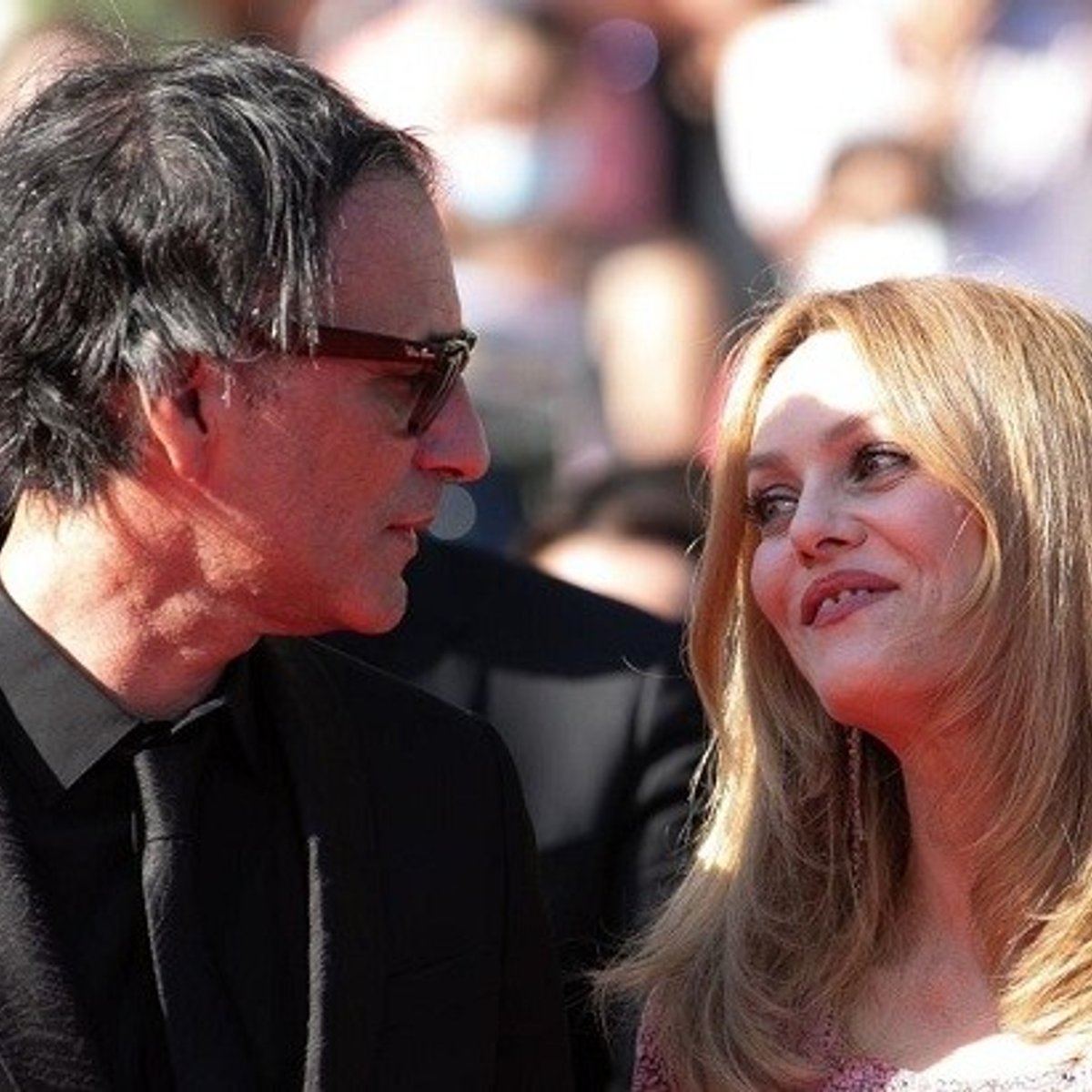 サミュエル・ベンシェトリ、妻ヴァネッサ・パラディを語る。