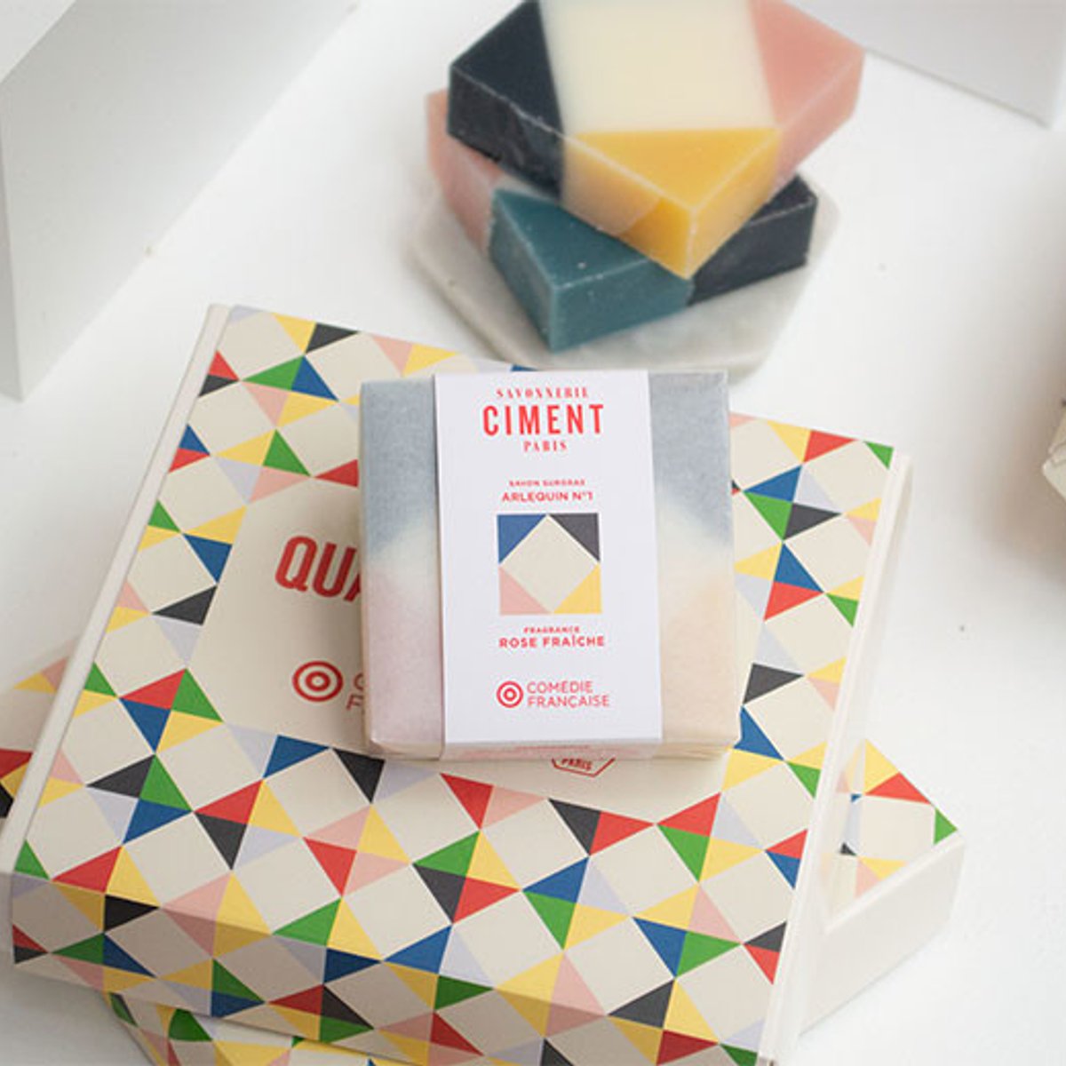 カラフルな菱形模様が魅力！  この石けん、惜しくて使えない。