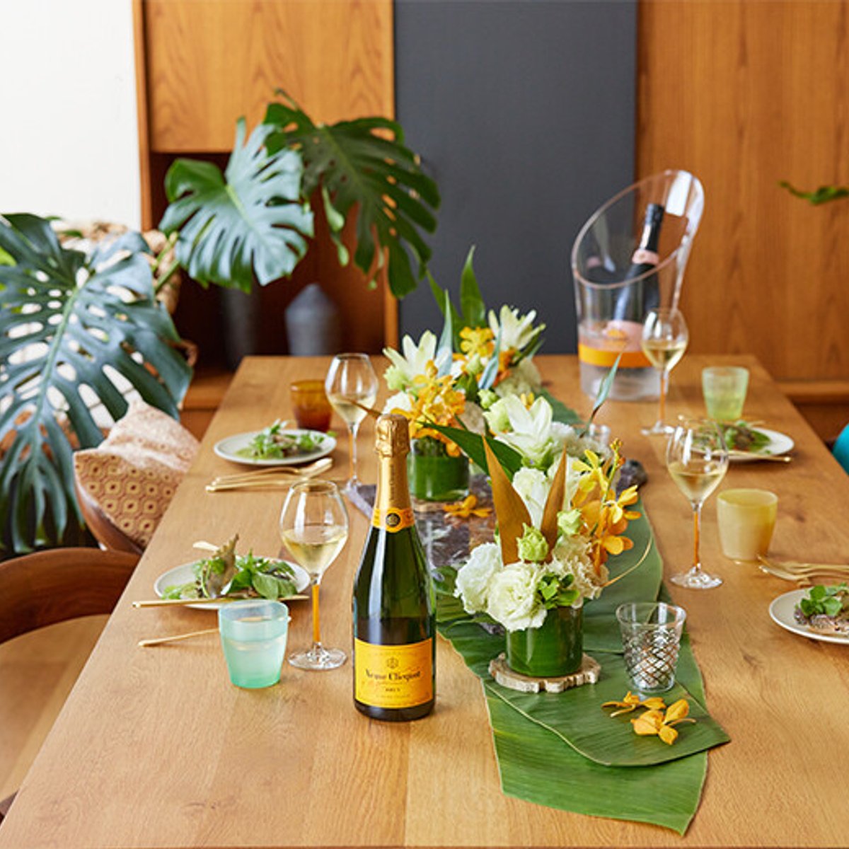 ヴーヴ・クリコのケータリングで、贅沢おうちごはん！