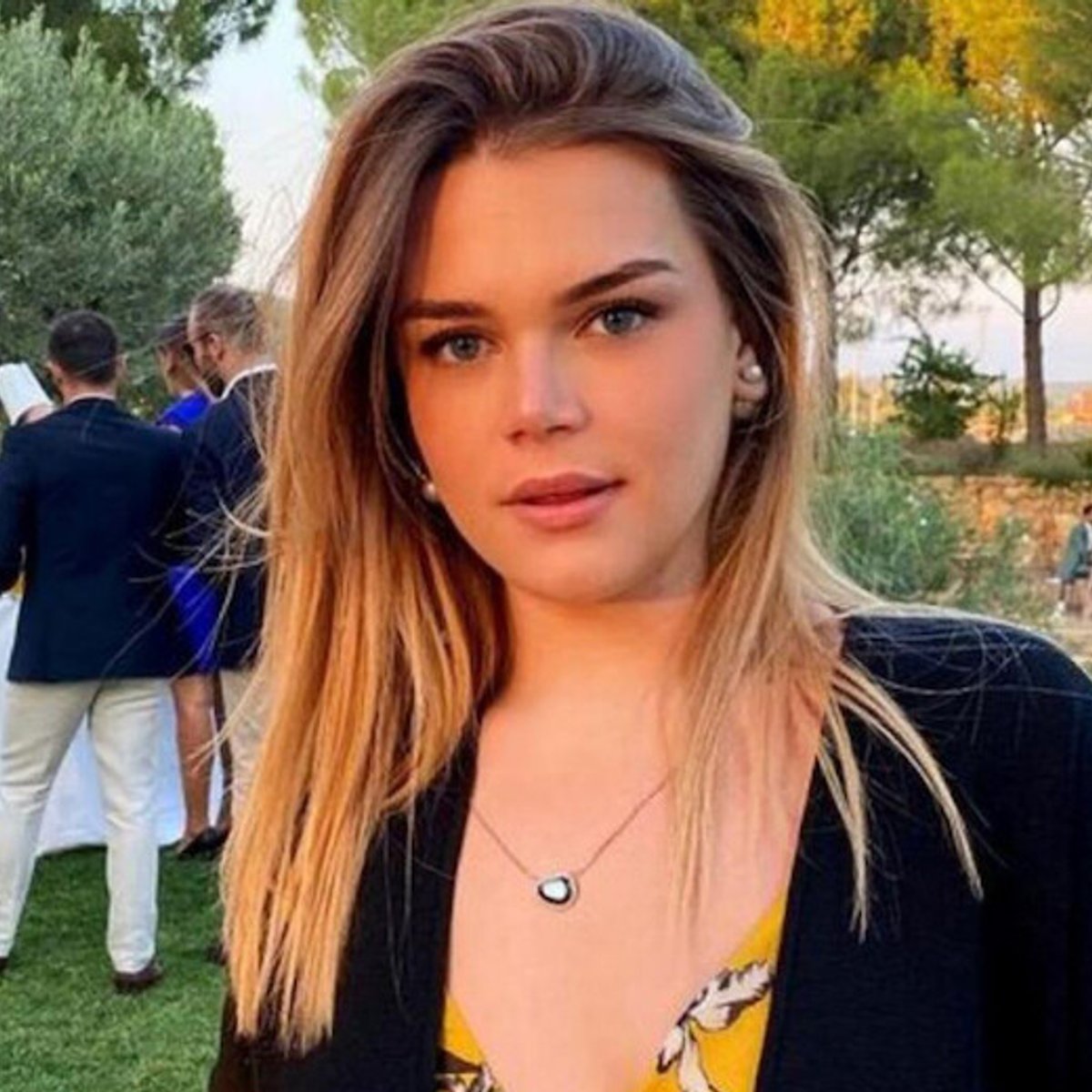 グレース・ケリーの孫娘、カミーユ・ゴトリーブが美しい。