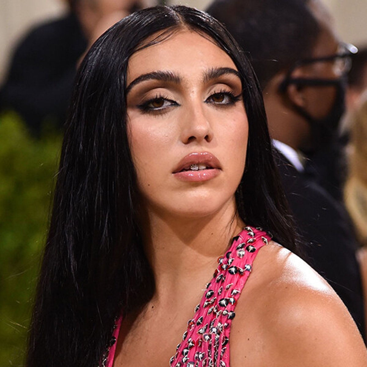 マドンナの娘ローデス・レオン、母からの自立を語る。