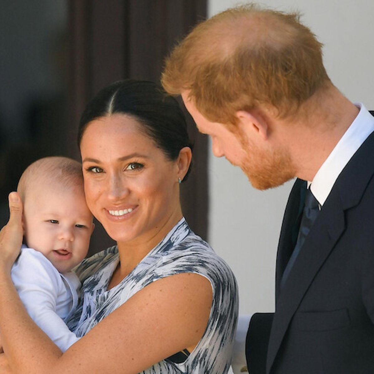 英国人気名前ランキング、アーチーがトップ10入り。