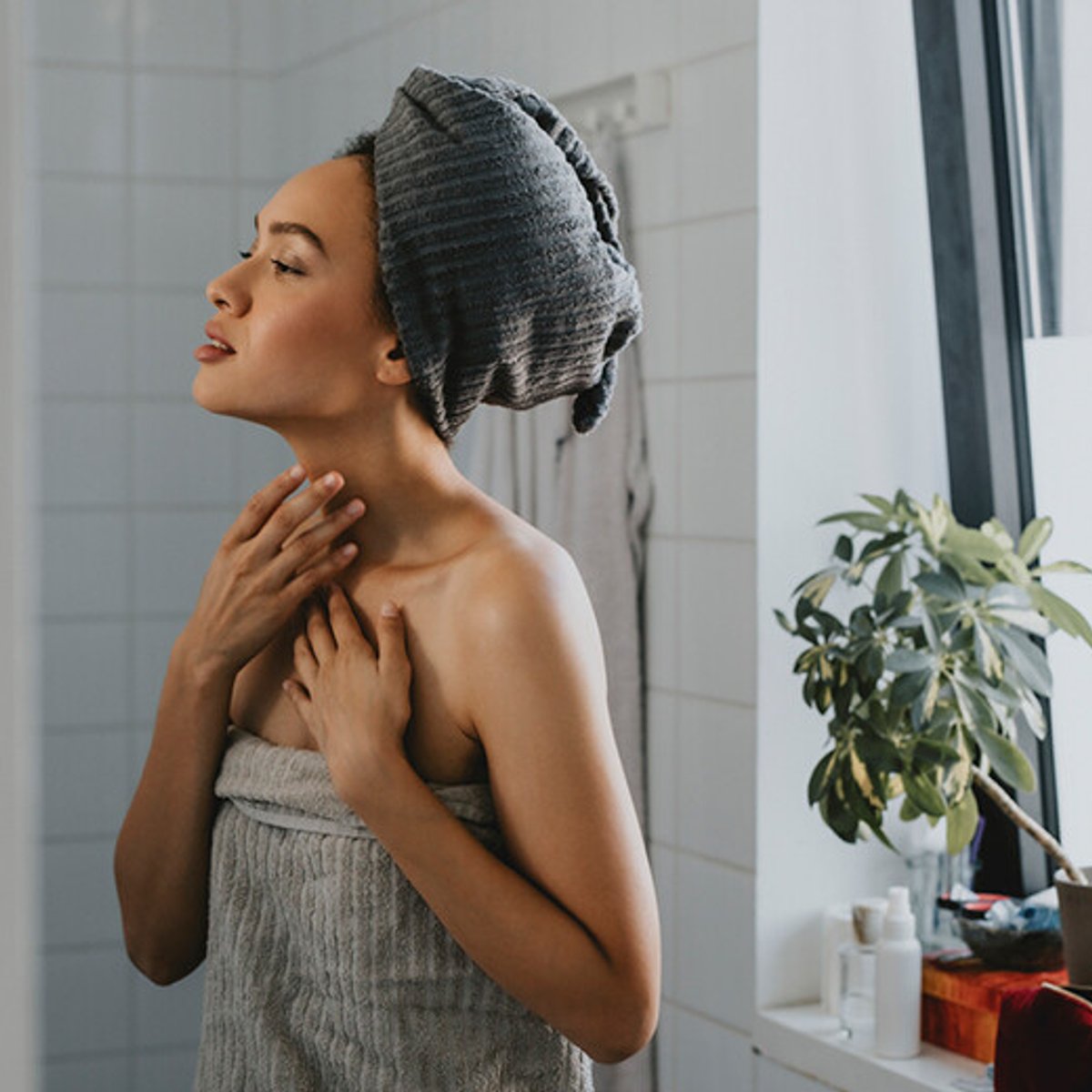 顔や首のシワ悩みに、美容医療でできる対策は？