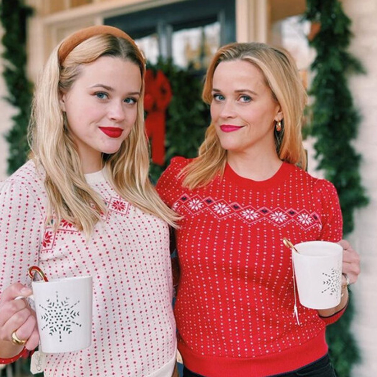 ダサいが勝ち、年末気分を盛り上げるアグリーセーター。