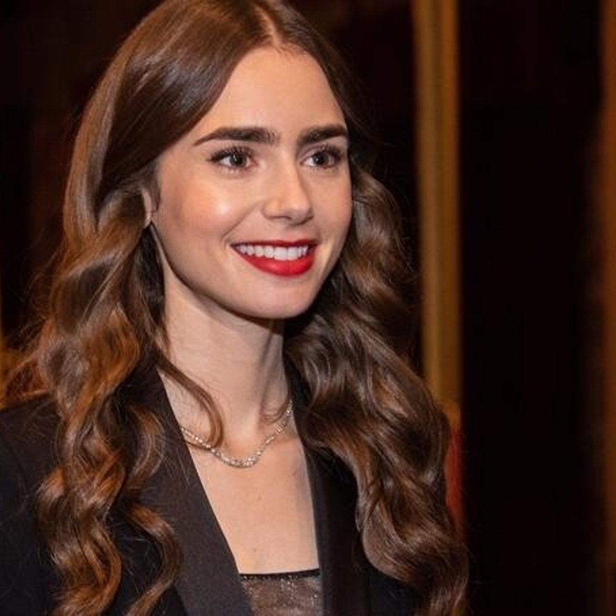 『エミリー、パリへ行く』に学ぶ、パリジェンヌ風メイク！