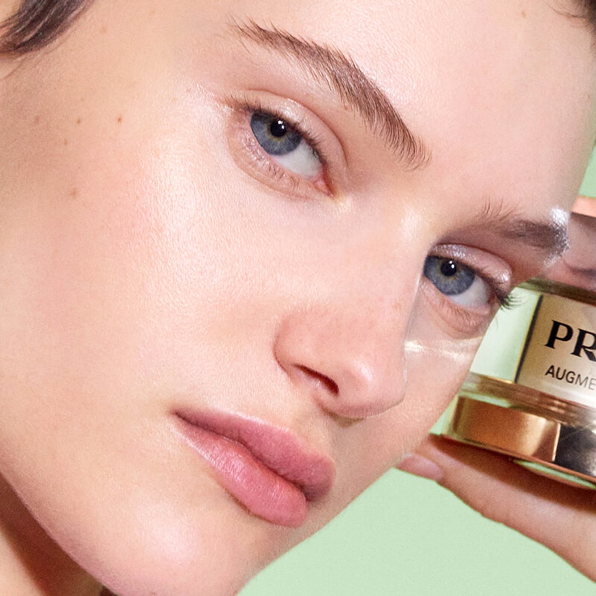 新たな美の概念を切り拓く、プラダ ビューティがついに上陸！