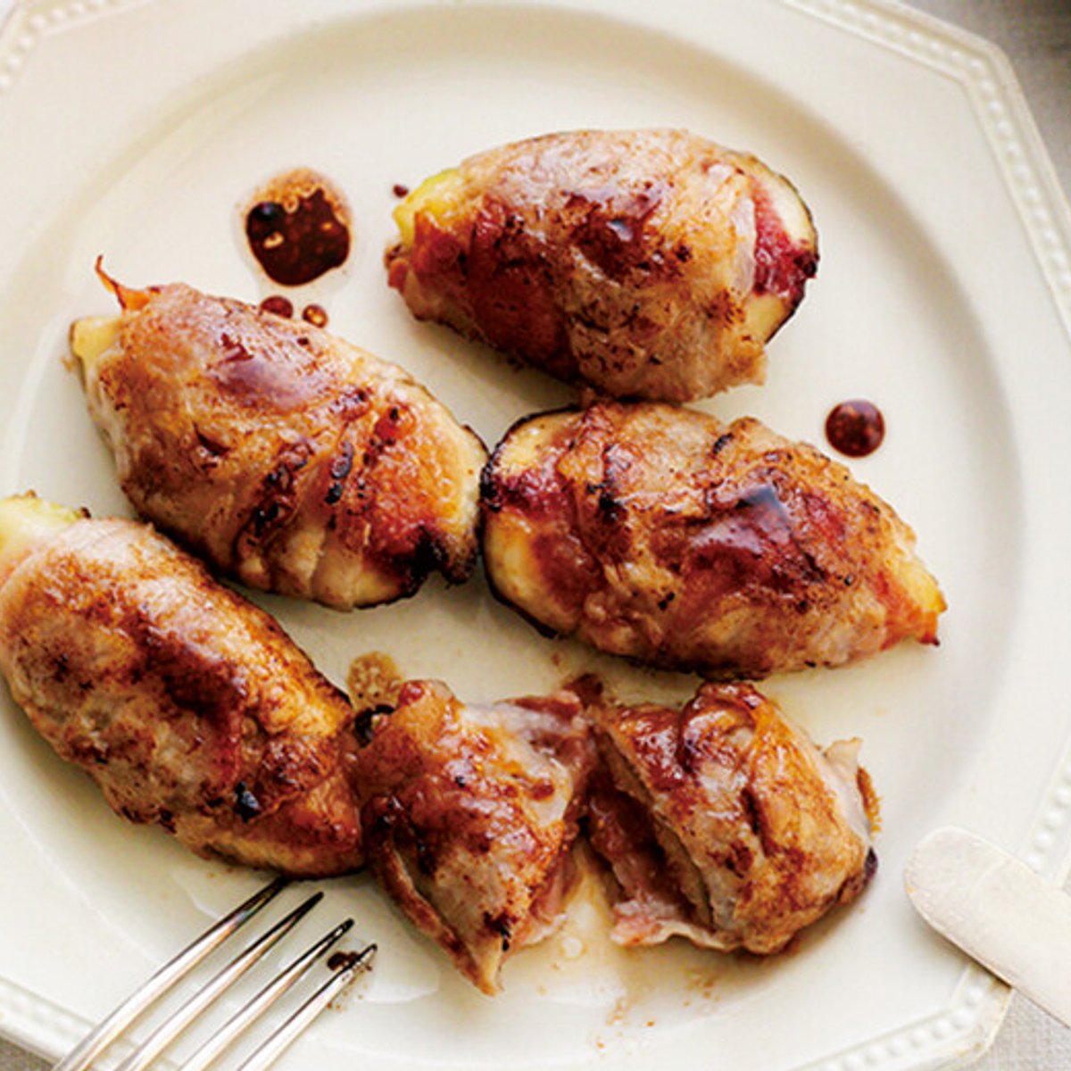 イチジクの生ハム豚肉巻きに、ボージョレのナチュールがピッタリ！