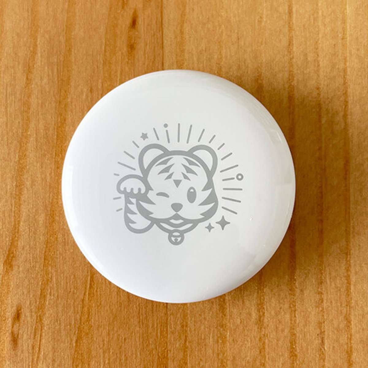 トラちゃんマークのAirTag。