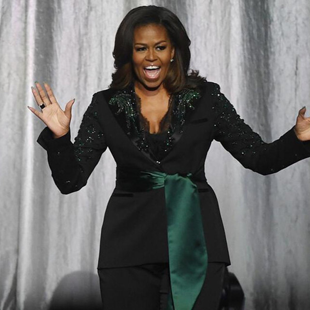 ミシェル・オバマ、58歳の誕生日をノリノリのダンスでお祝い！