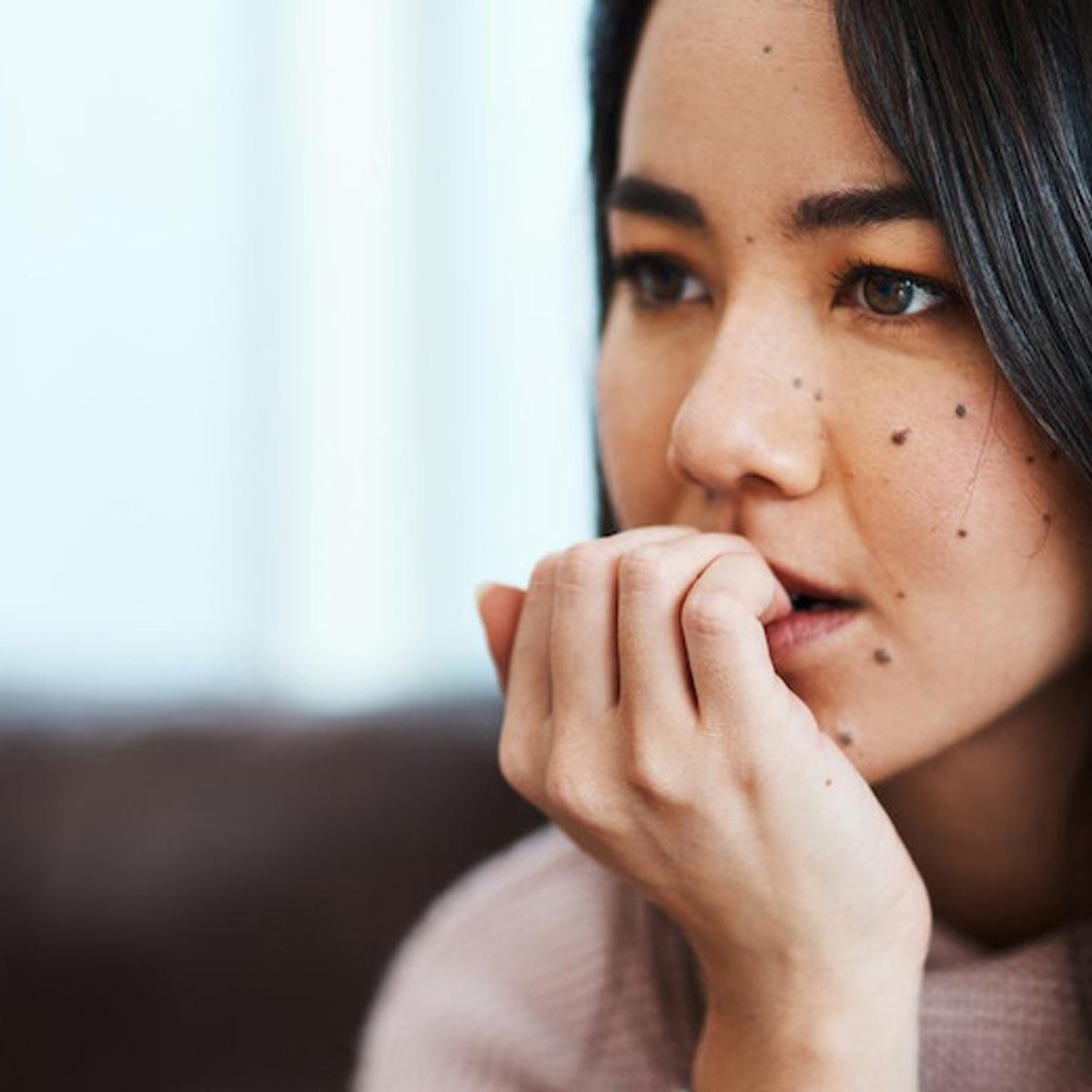 あなたの歯をダメにする、日常の何気ない動作とは？