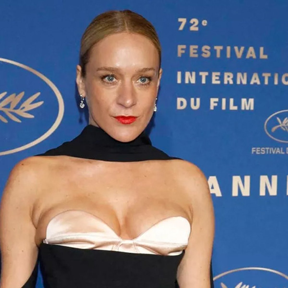 220408-chloe-sevigny-1x1-2.jpg