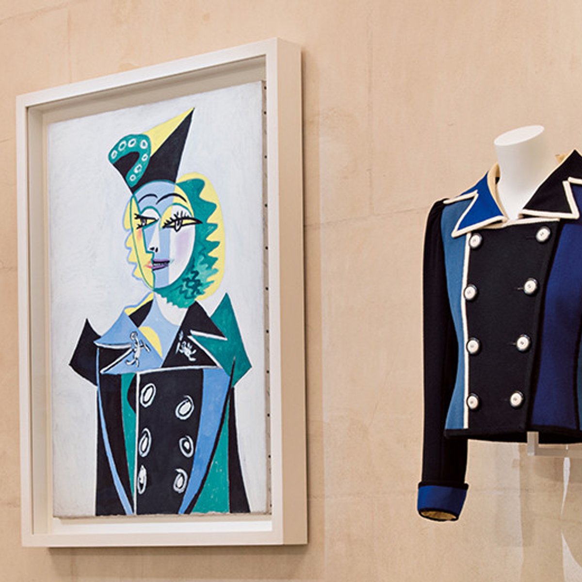 イヴ・サンローラン展が示す「モードはアート」