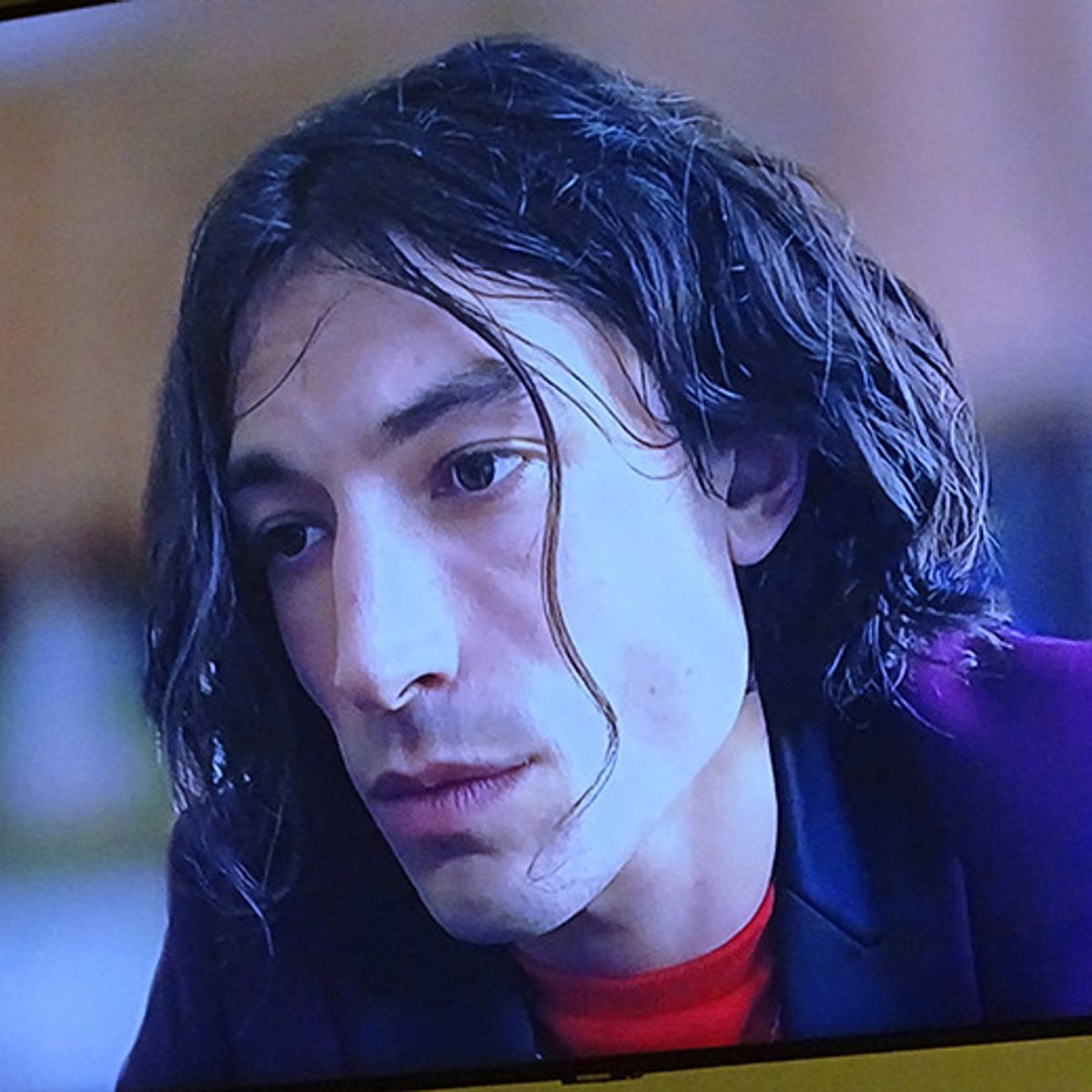 アリアナ・グランデ、r.e.m. beautyのインストアローンチを祝う。