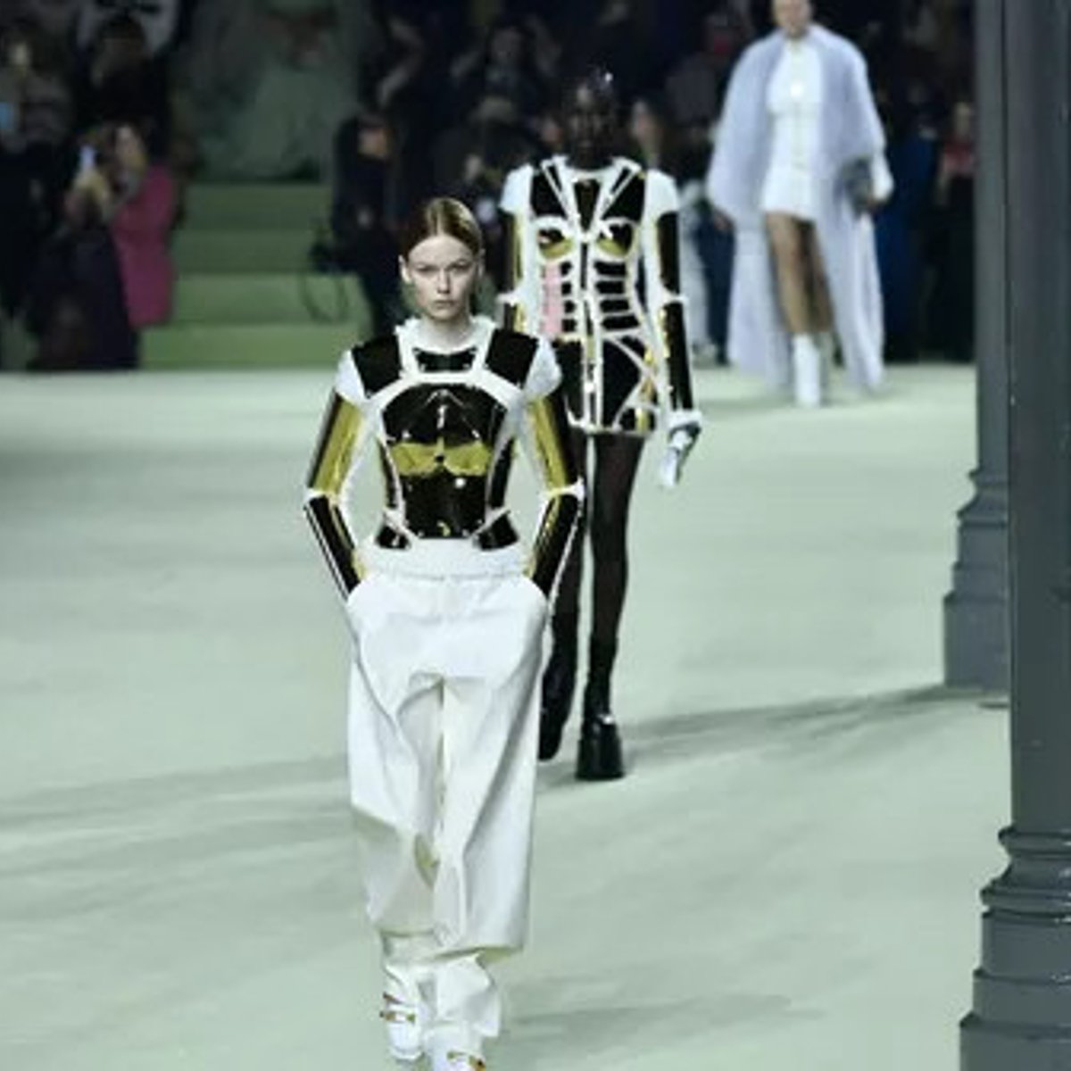 マニフェストとポエジーの間で揺れる、バルマンのコレクション