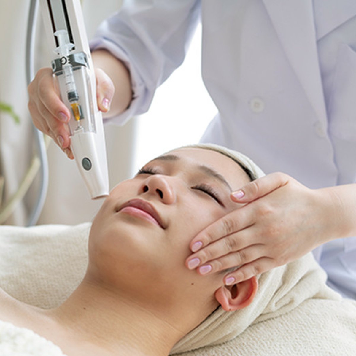 痛みやダウンタイムなしの「無針水光注入」に驚き。