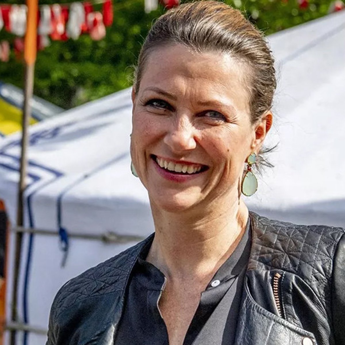 ノルウェーのお騒がせ王女、”シャーマン”と婚約！？