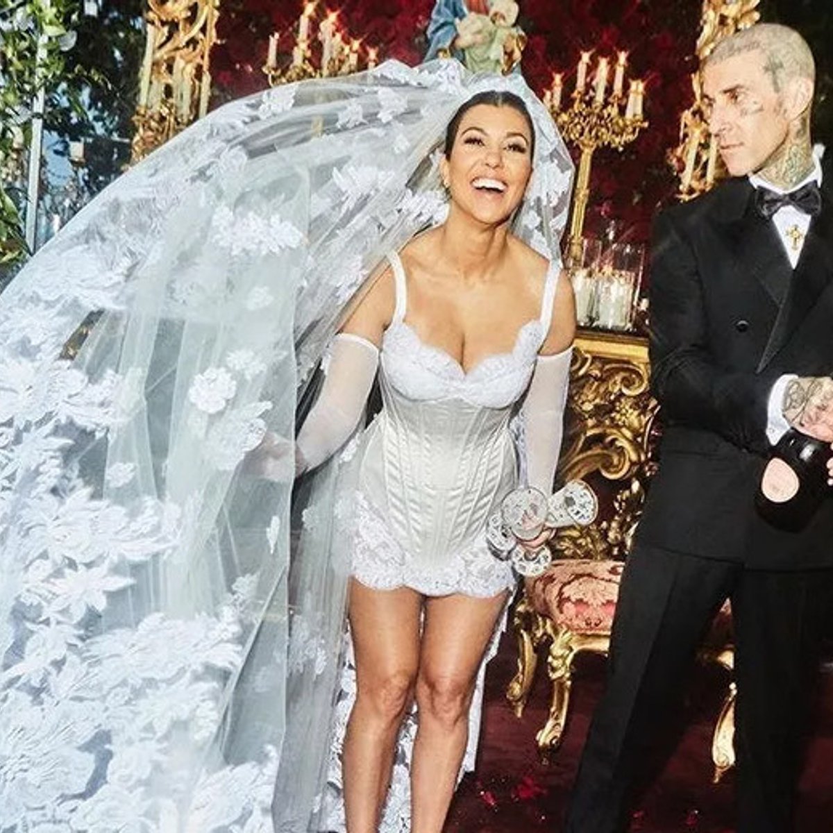 ウェディングドレス、超ミニ丈が流行のきざし！？