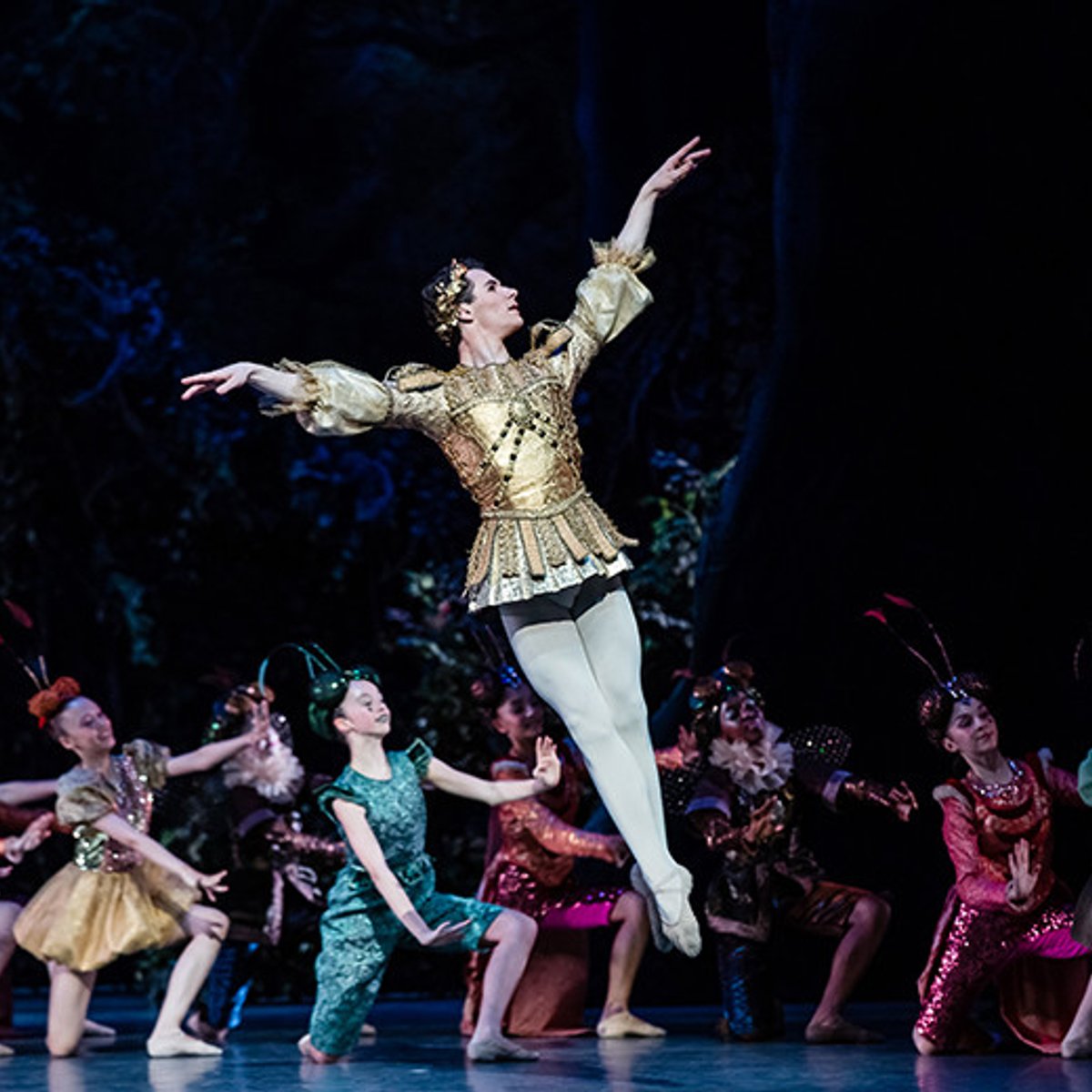 ゴージャスな配役と衣装、パリ・オペラ座の『真夏の夜の夢』。