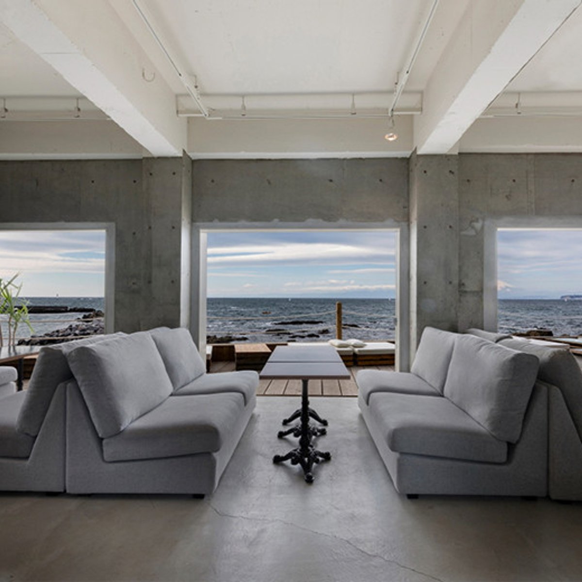 参加者募集！ 葉山で「パリと雑誌とアール・ドゥ・ヴィーヴル」を味わう宵。