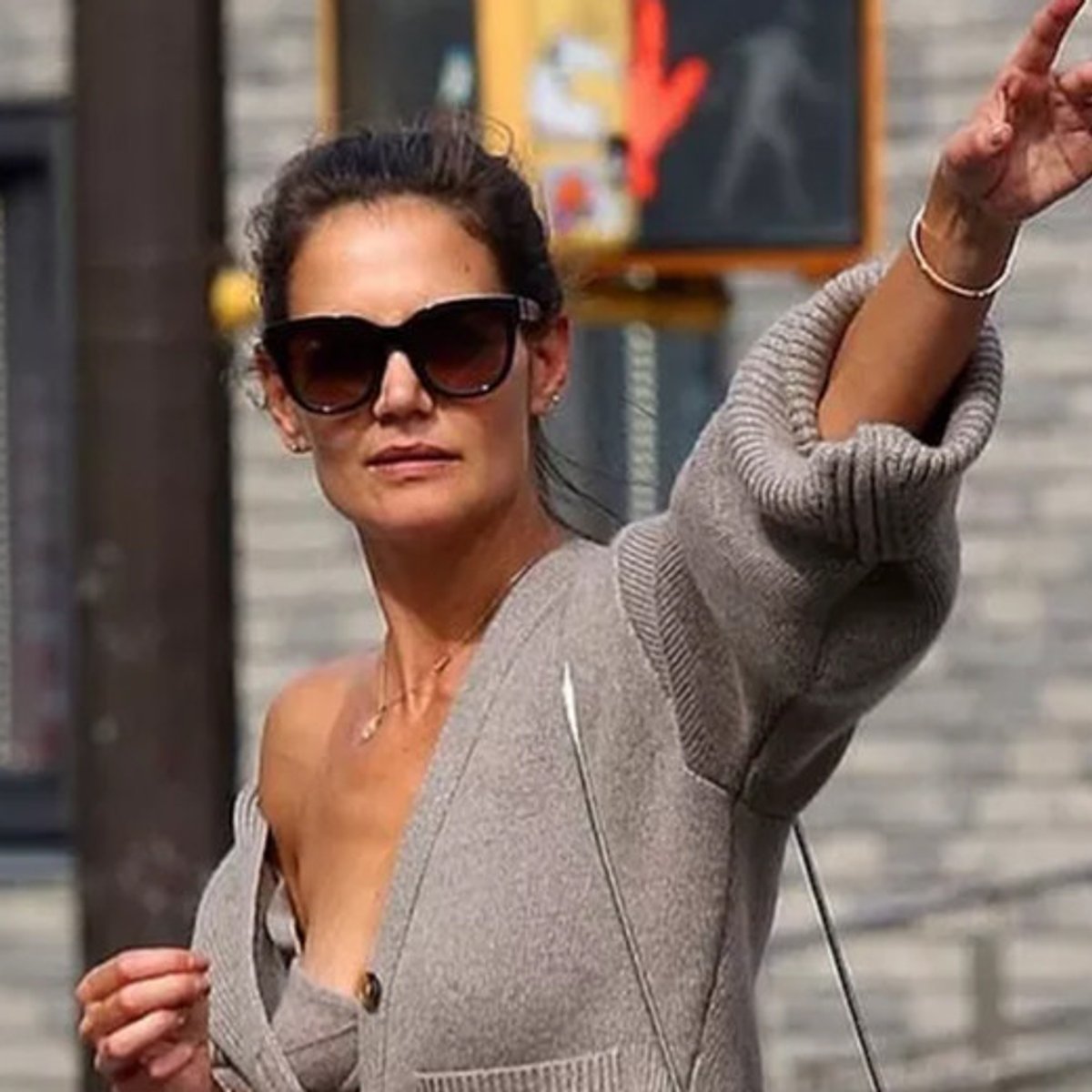 引っ込み思案なティーンからおしゃれセレブに……ケイティ・ホームズのスタイル変遷！