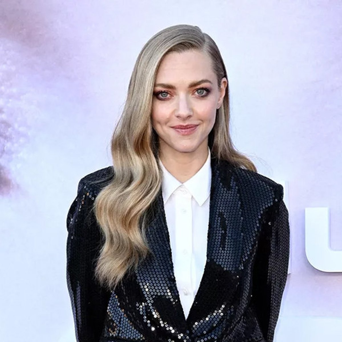 アマンダ・セイフライド、19歳時のヌード撮影をふりかえる。