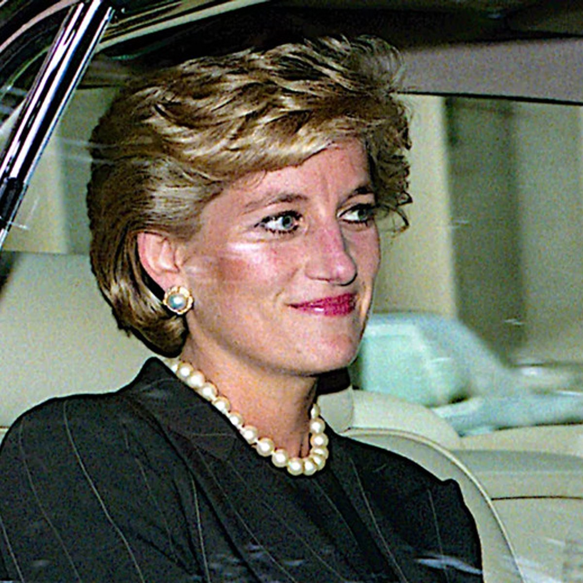 ダイアナ妃、事故死の2年前に自らの自動車事故を予言していた？