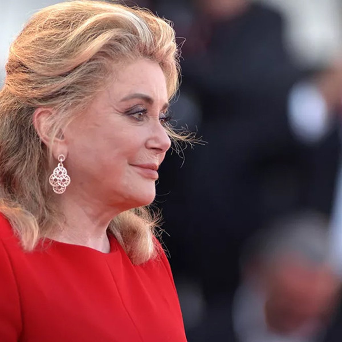220908-catherine-deneuve-1x1-2.jpg