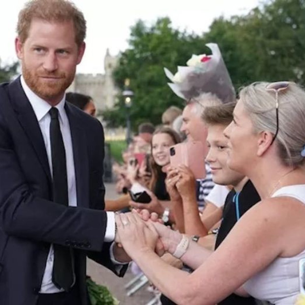 アーチーとリリベットが王子と王女に。でもいつまで？