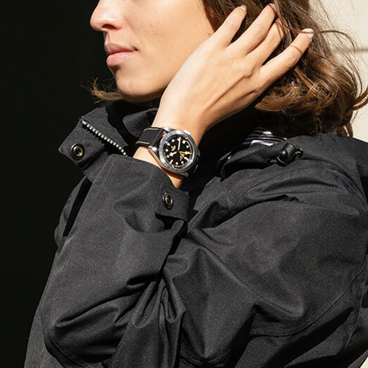 性別を問わない、チューダーのニューモデル「ブラックベイ プロ」。