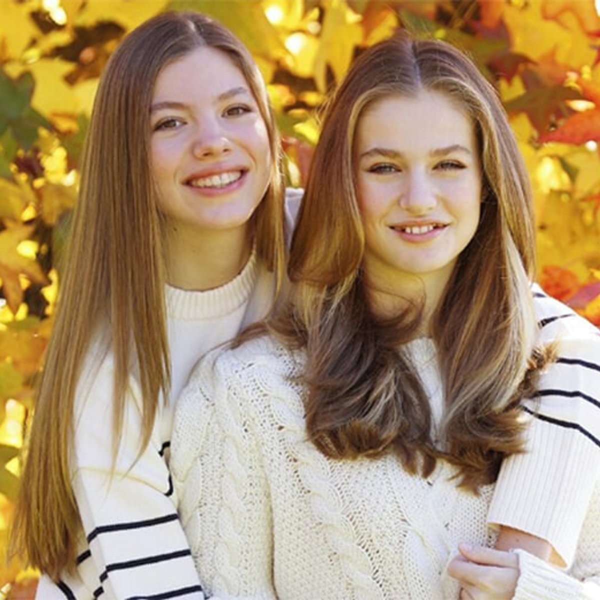 スペインのソフィア王女とレオノール王女、王室のグリーディングカードに登場。