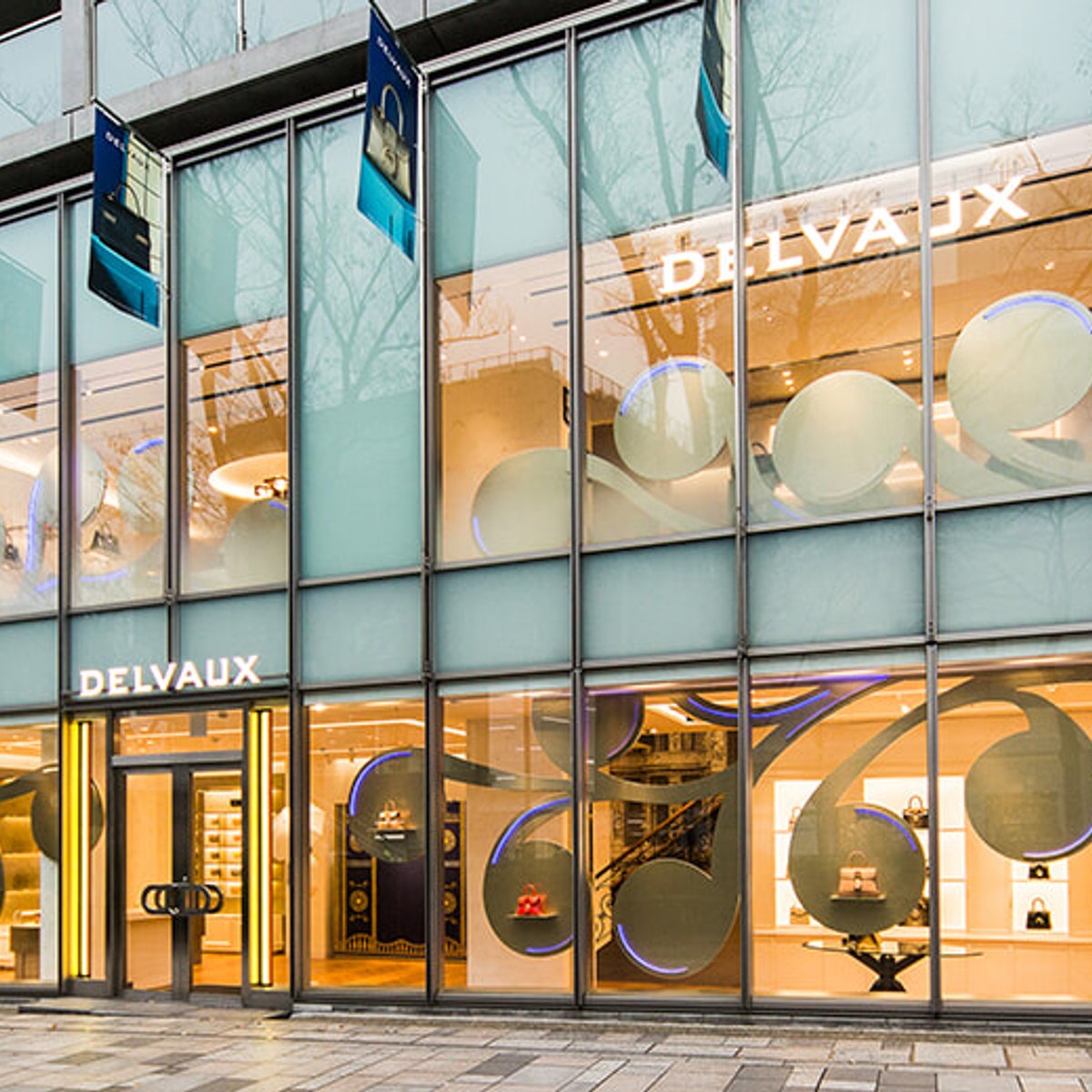 デルヴォーの新旗艦店が、表参道ヒルズに誕生！