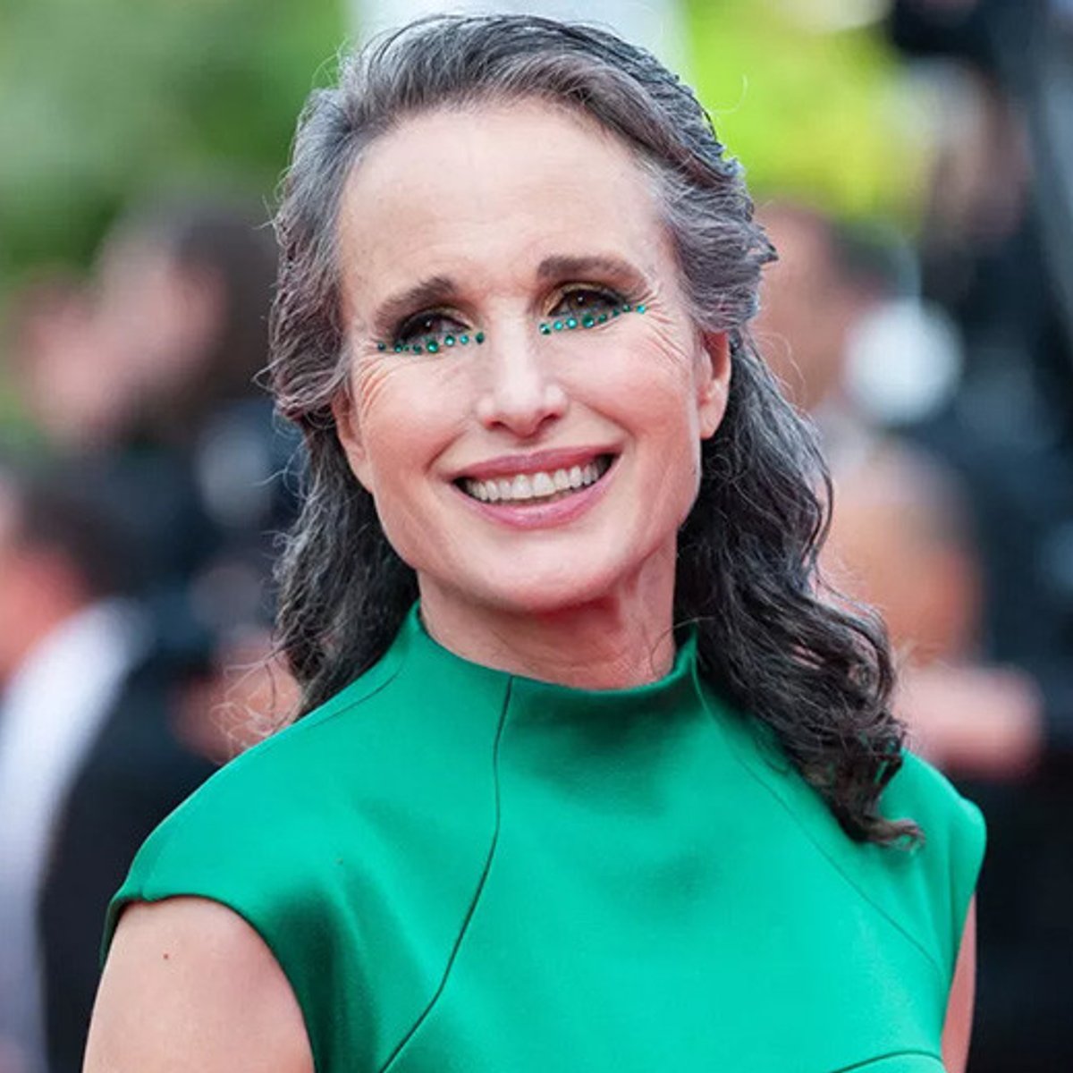 2022年、話題をさらった「フェイスジュエリー」とは？