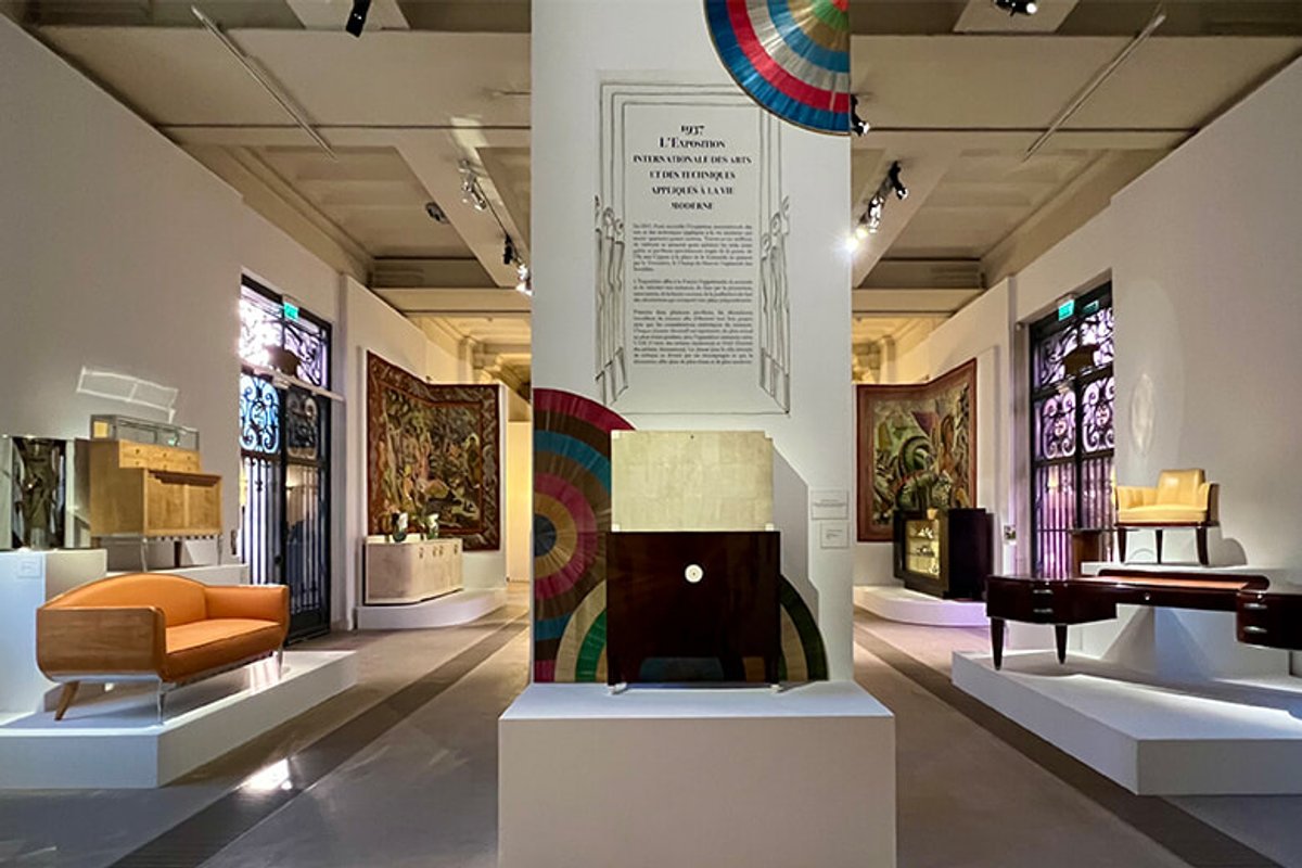 1930～60年代のフレンチシックな装飾芸術と家具展がおもしろい