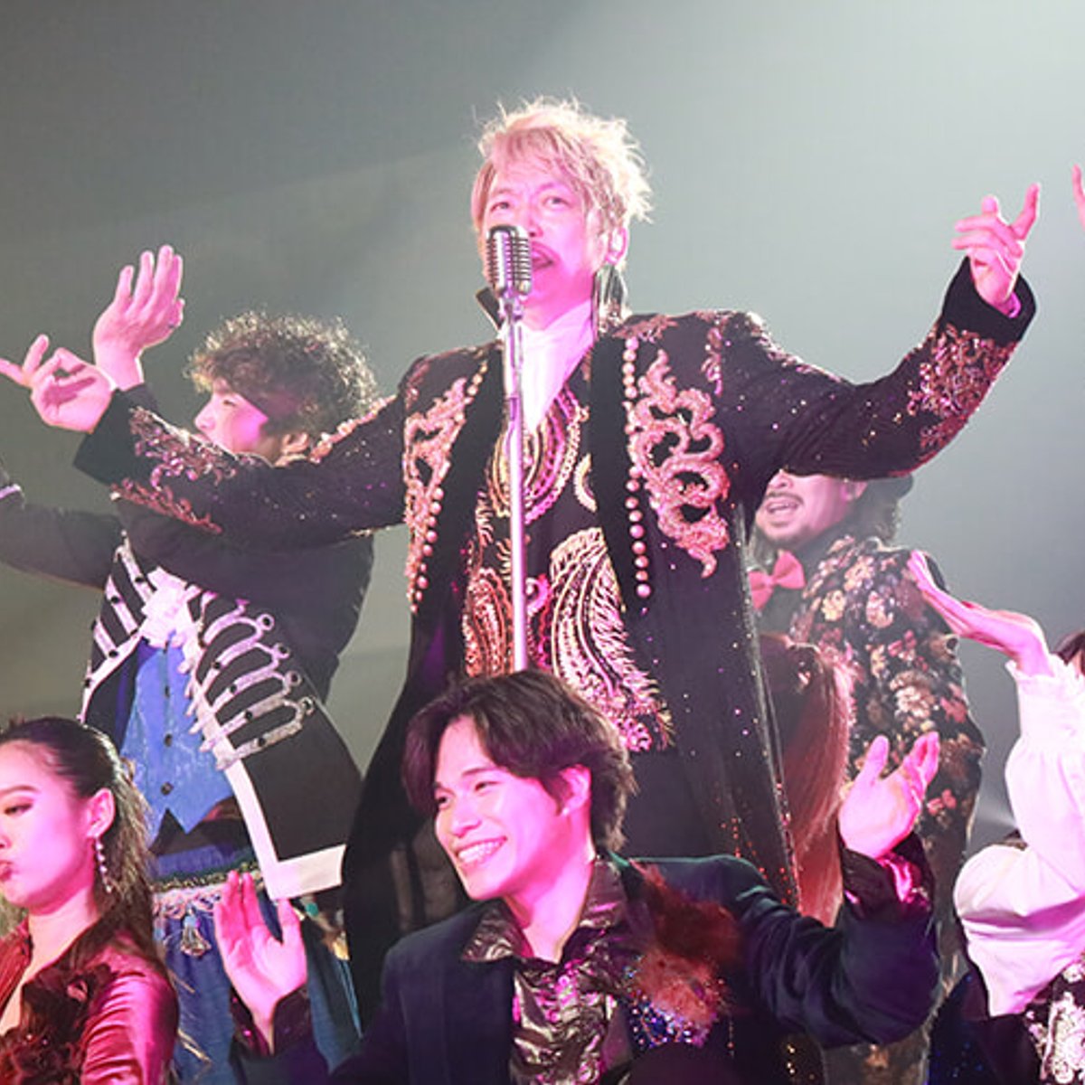 香取慎吾、アリーナ公演「Black Rabbit」を開催。神戸公演も見逃せない！