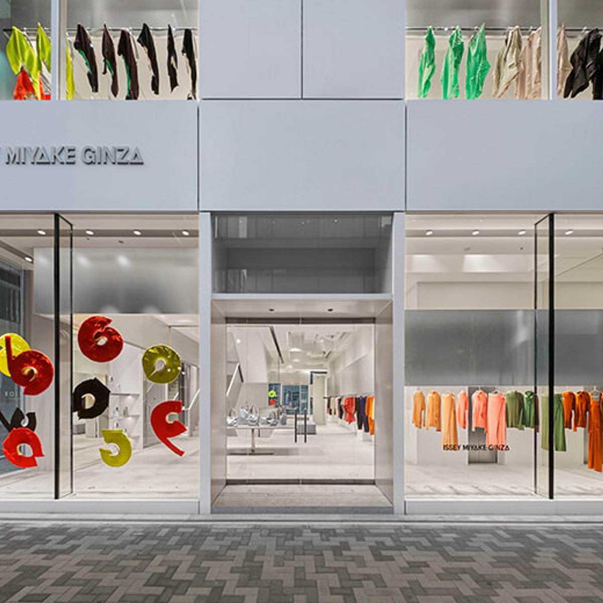 銀座にイッセイ ミヤケの新拠点誕生。その特色について、宮前義之さんにインタビュー。