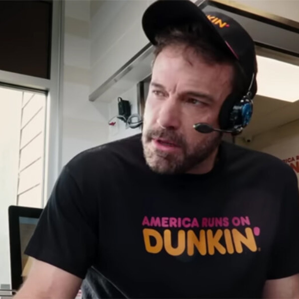 ベン・アフレック、ダンキンドーナツのCMでジェニファー・ロペスからまた怒られる！