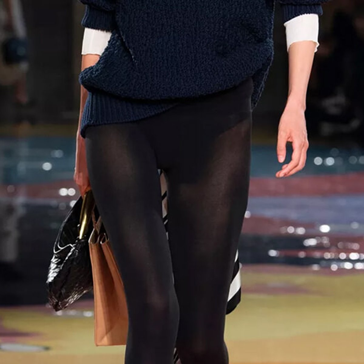 「ズボンははかない！」が今年のファッショントレンドに？