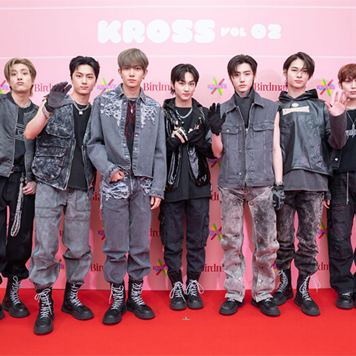 230301-kross-vol02-1x1-2.jpg