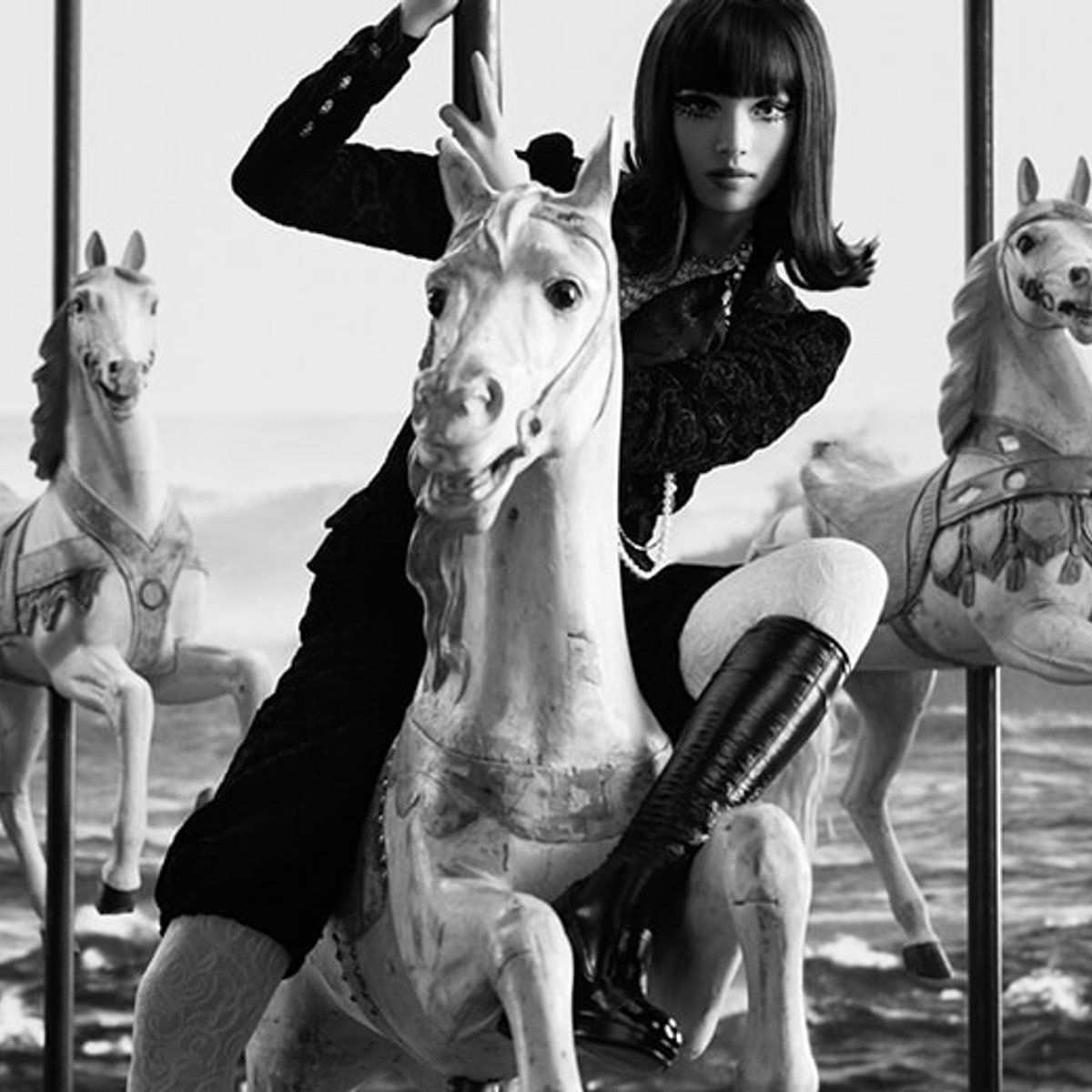 小松菜奈がミューズに、2023-24FWシャネル プレタポルテ コレクション。