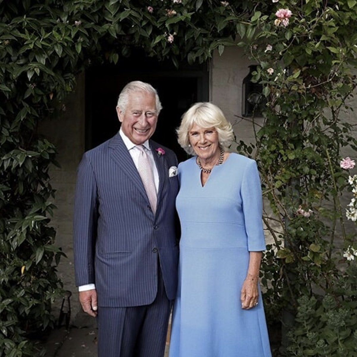 チャールズ国王が初外遊で滞在する「フランスのイギリス領」とは？