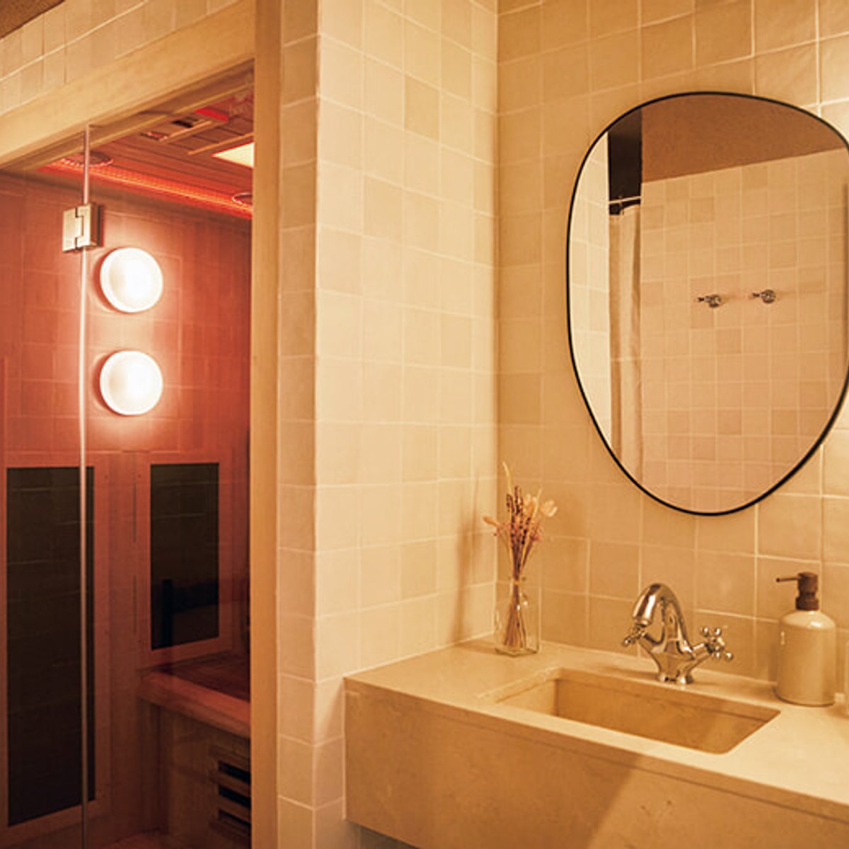 パリ最新美容ニュース、女同士でおしゃれサウナが流行中！