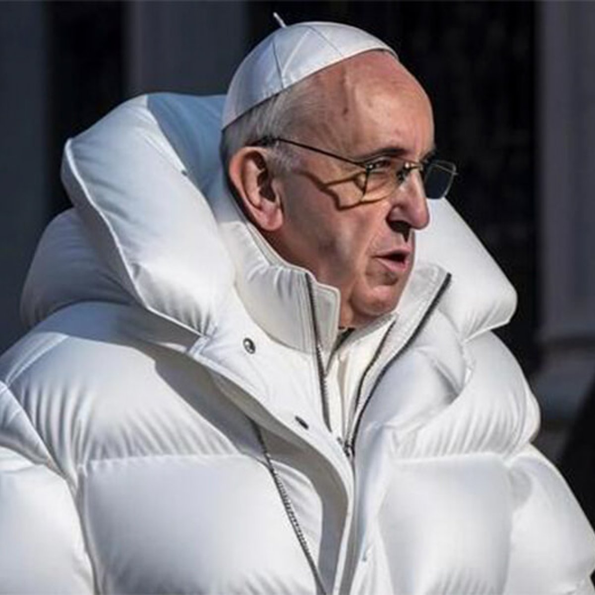 B系ファッションのローマ教皇がSNSで話題に！