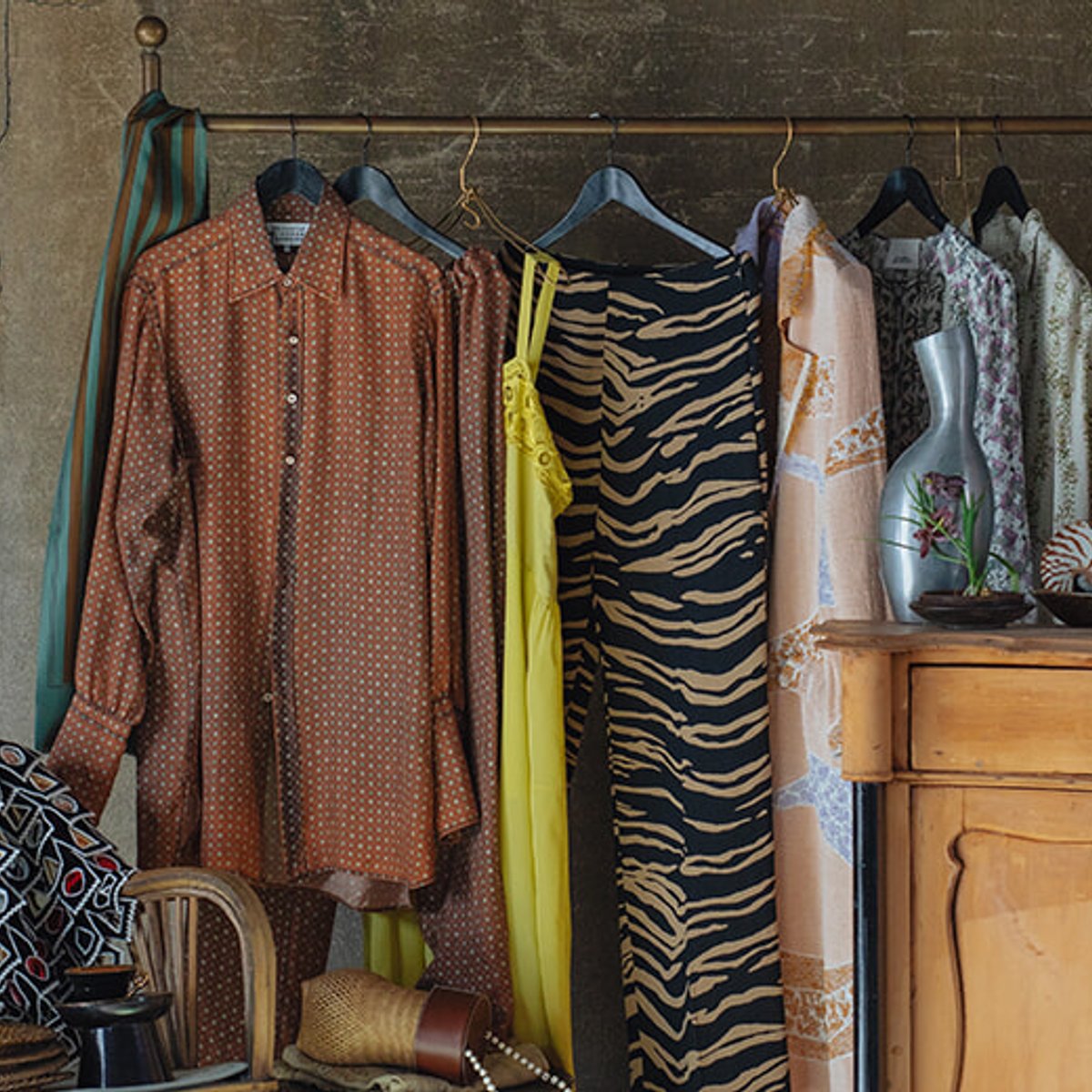 モダンなアイテムを詰め込んだ、アフリカへの旅支度。