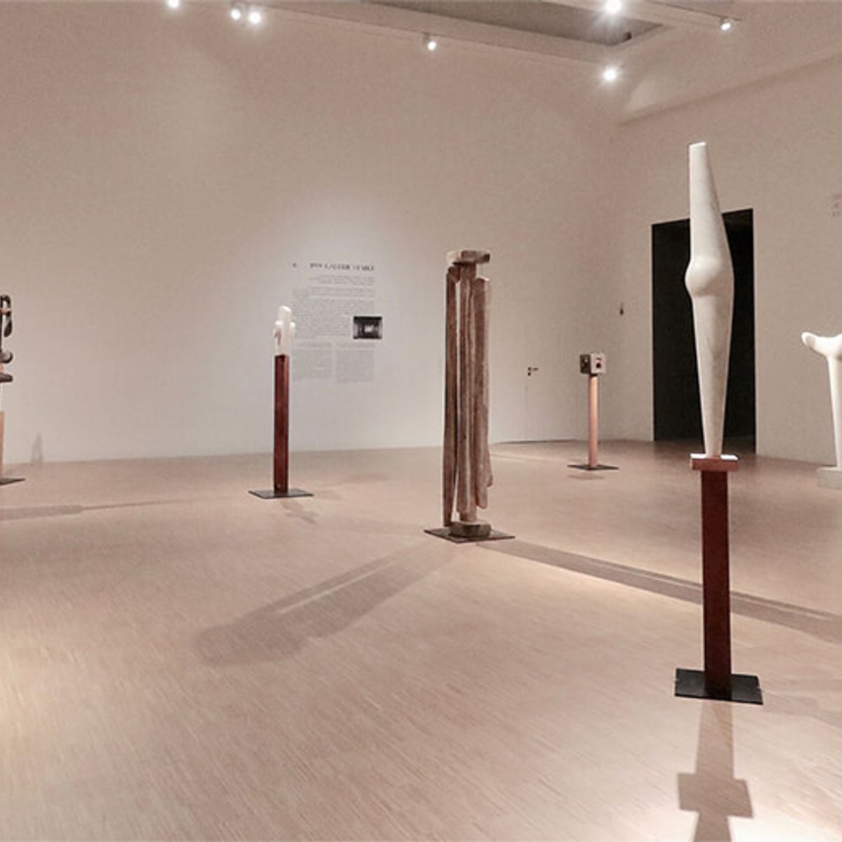 北の街リール郊外で、フランス初の大回顧展「イサム・ノグチ」。