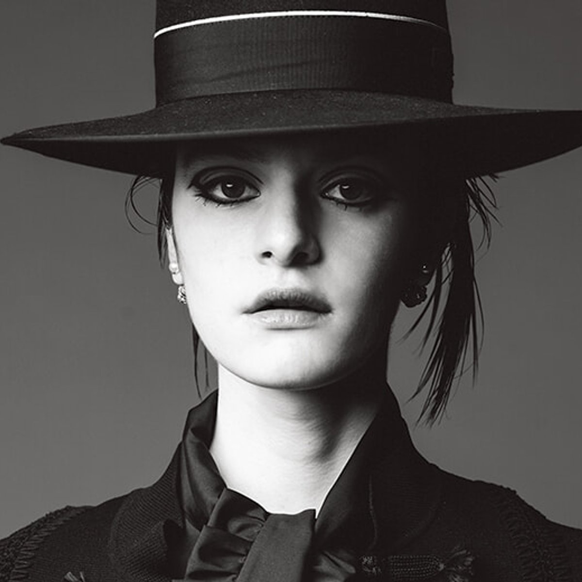 黒、それはパリの色。