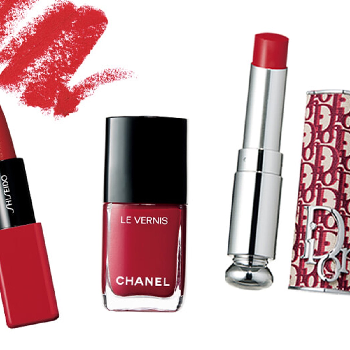 ぐっと惹かれる表情になる。彩度の高い赤をメイクに！