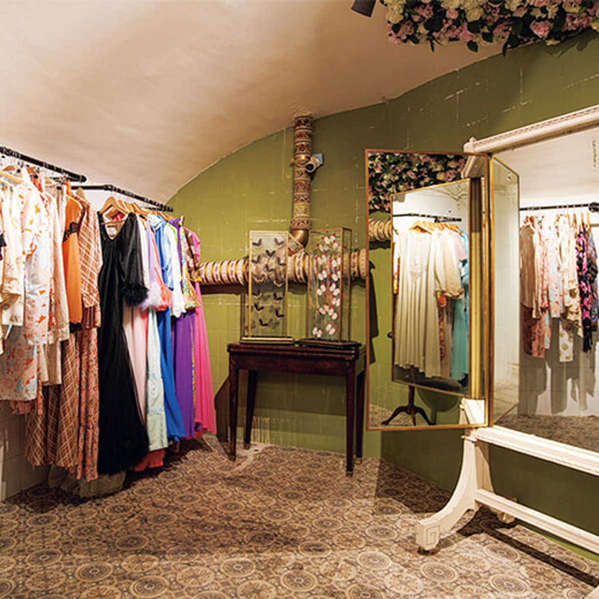 古着好きはいま、Y2Kなヴィンテージに夢中。